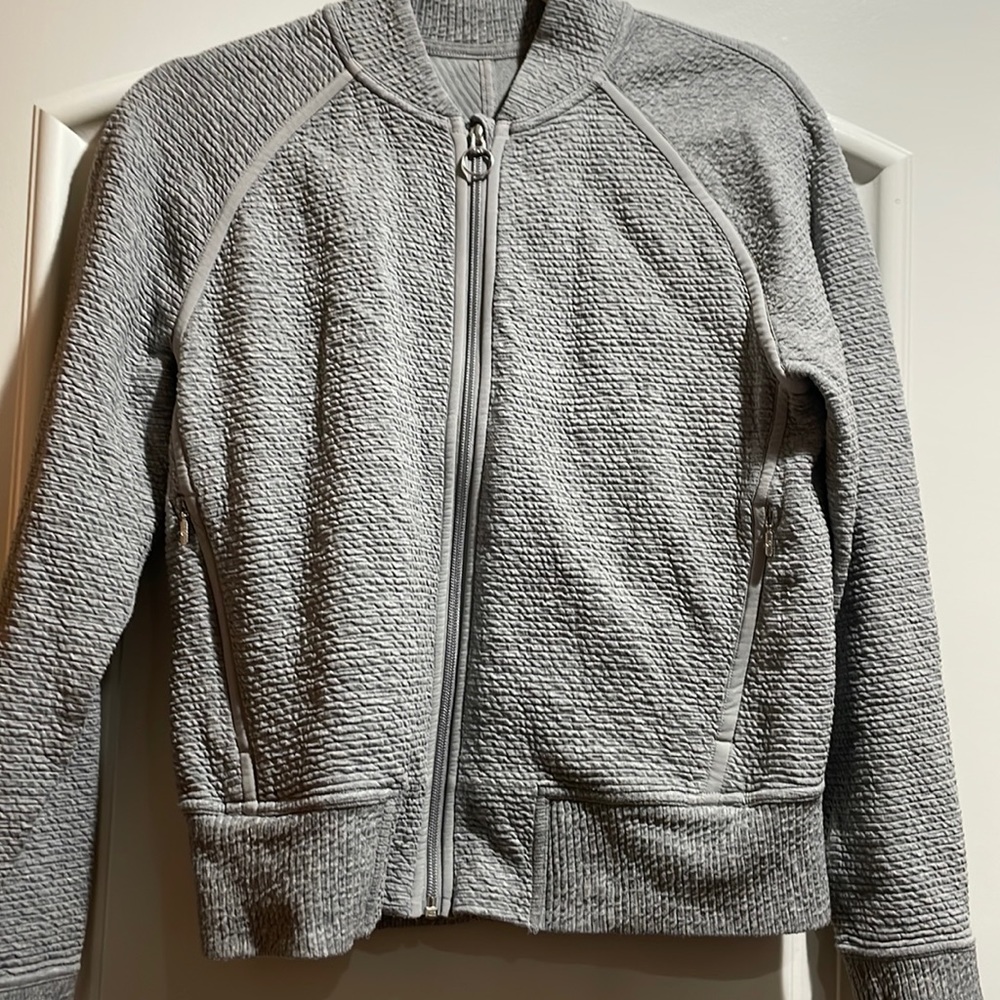 Excellent condition Lululemon top/jacket